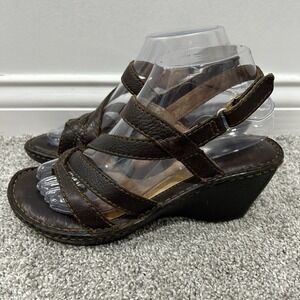 Born B.O.C.‎ Women's Brown Leather Strappy Sandals Open Toe Size 7 Block Heel
